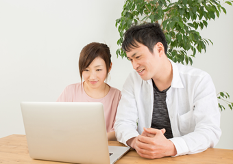 不動産買取の査定依頼を行うイメージ